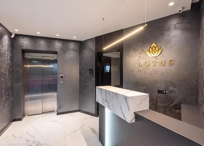 Хотел Lotus Luxury