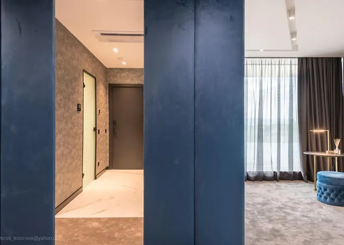 Lotus Luxury Хотел