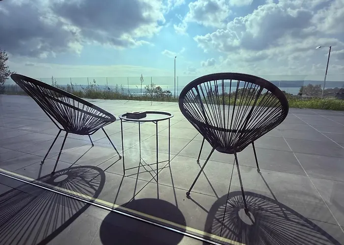 Lotus Luxury * فارنا